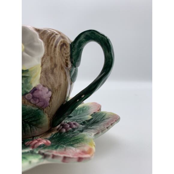 Fitz And Floyd 1991 White Flowers w/ Berries Steam Leaves TeaCup & Saucer 2 set - Picture 4 of 12